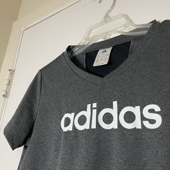 Adidas Cropped Gray loose workout shirt size US small - Picture 2 of 5